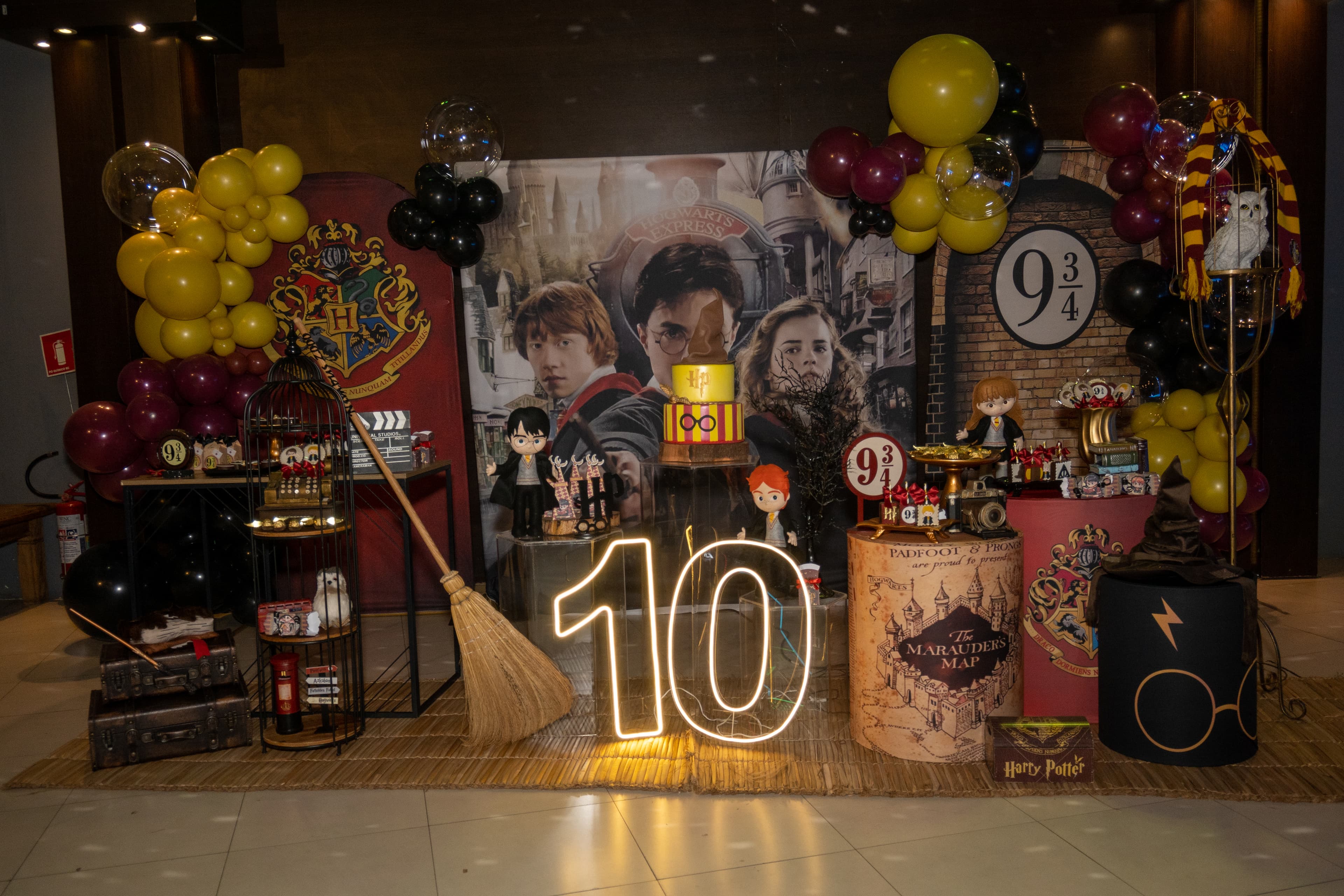 Decoração mágica do aniversário da Isabella com elementos de Harry Potter