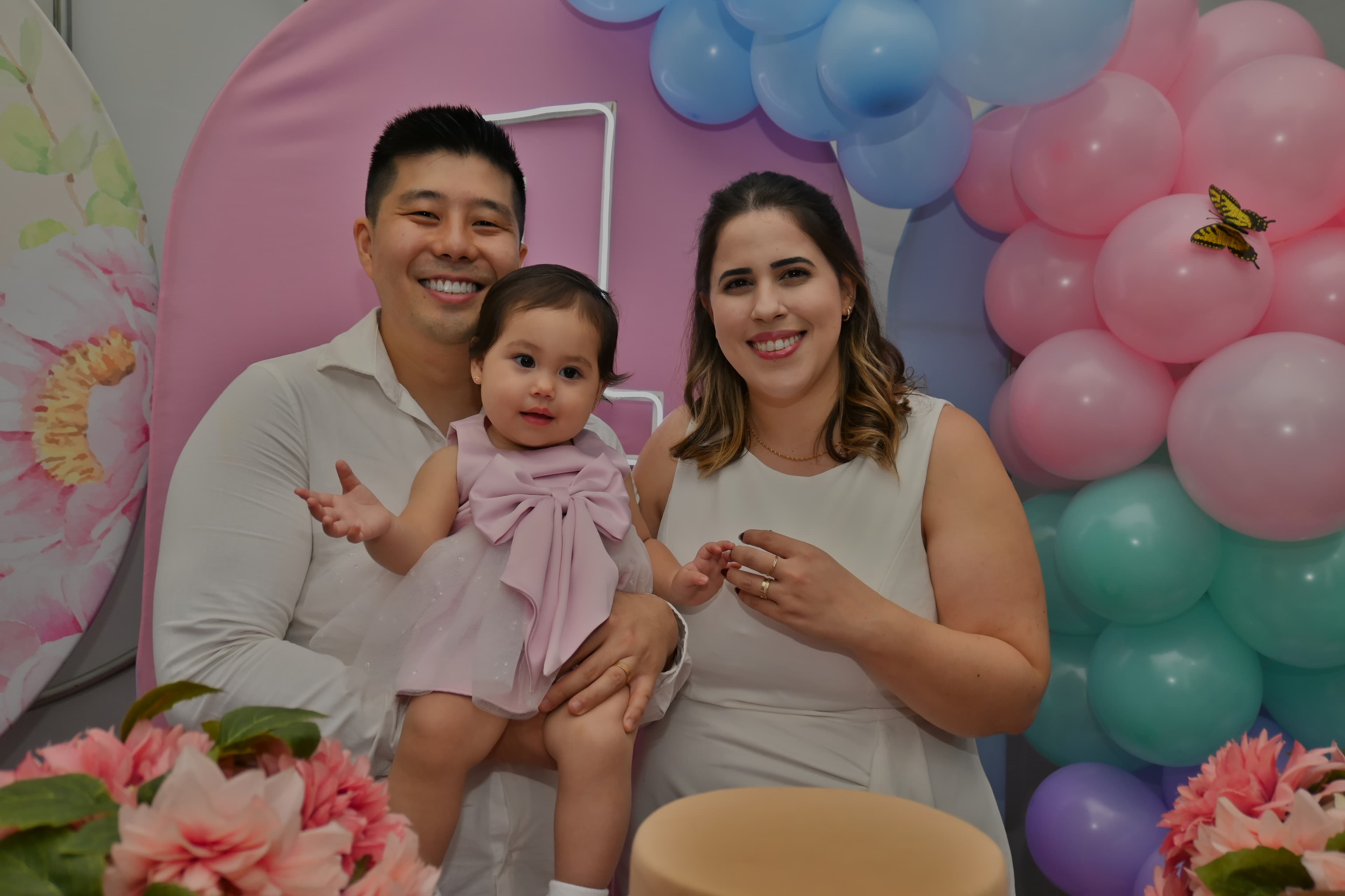 Sofia Ayumi sorrindo em seu aniversário