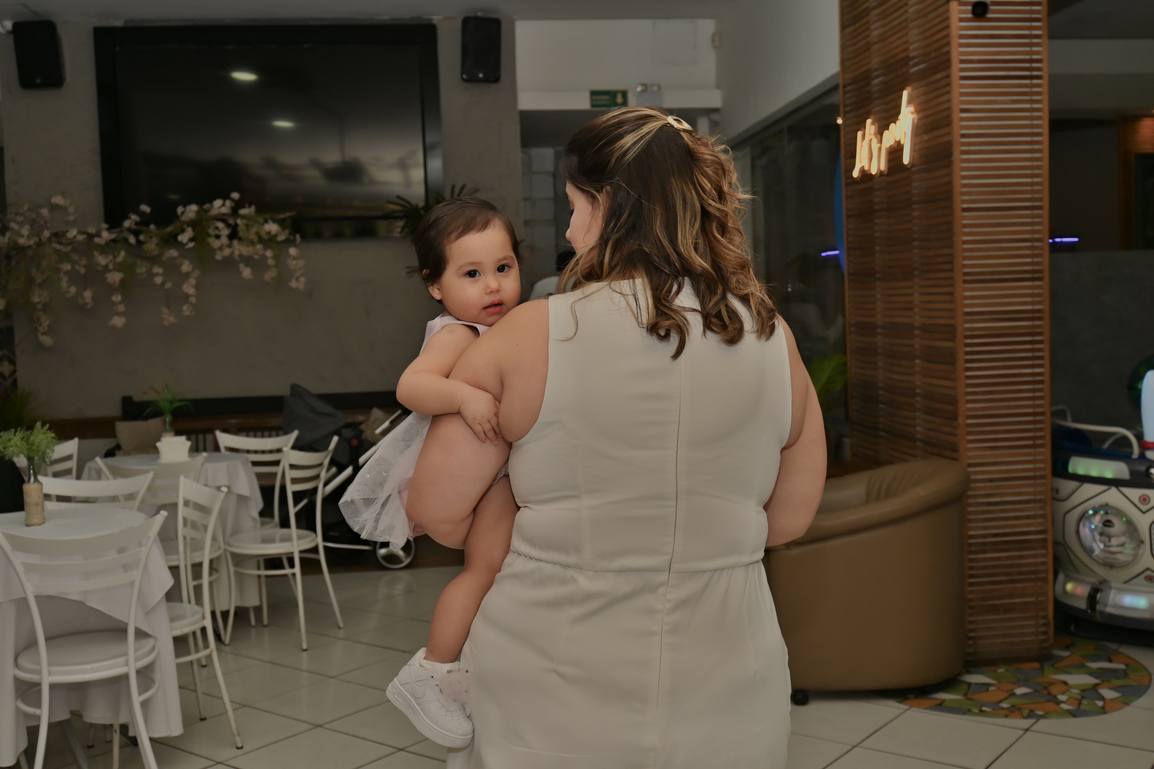 Sofia Ayumi sorrindo em seu aniversário