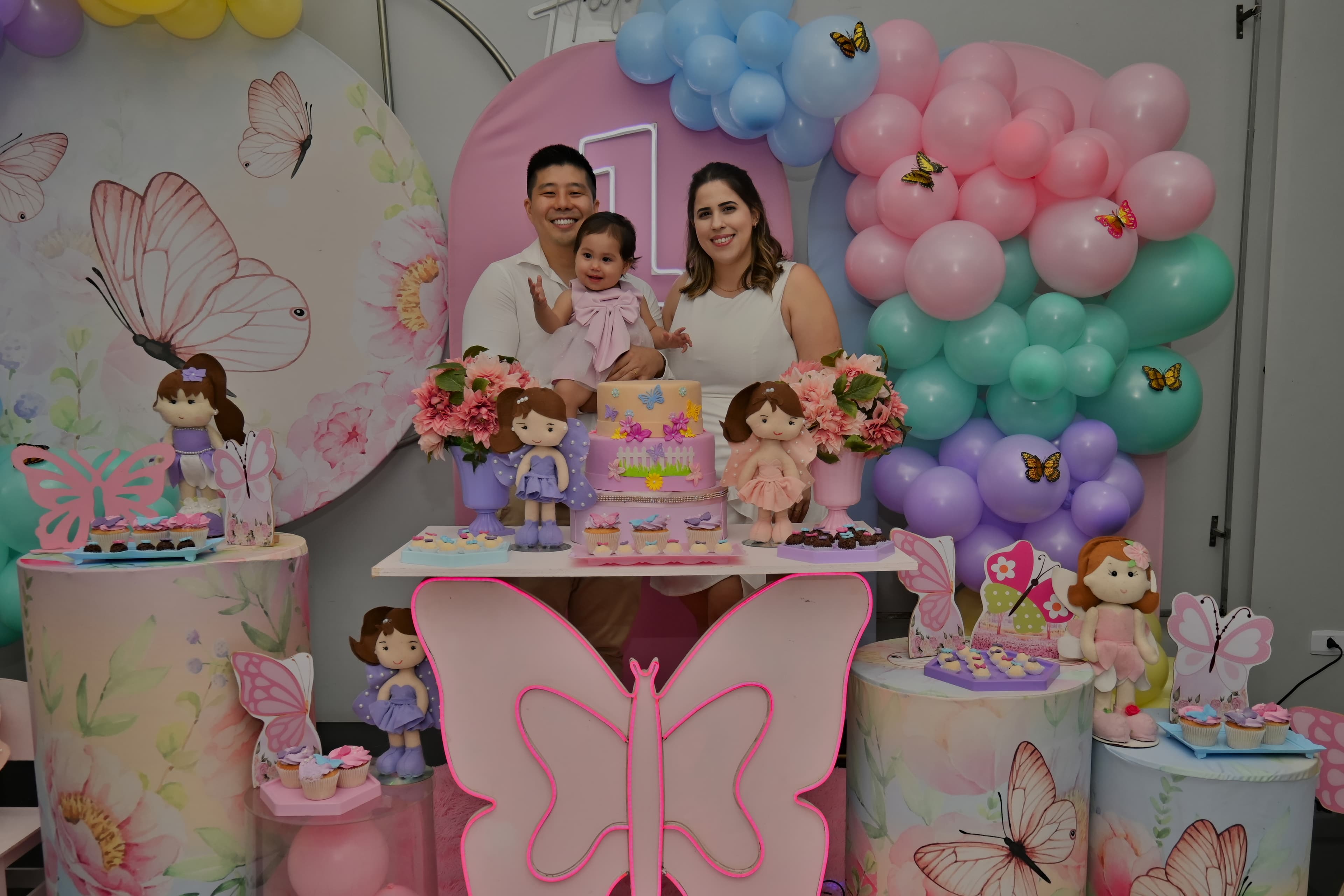 Sofia Ayumi sorrindo em seu aniversário